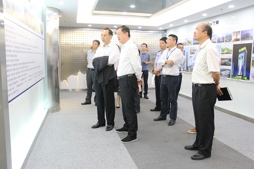 深圳市南山区委常委黄雪平一行到永利3044集团官网参观调研