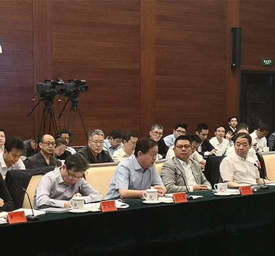 全国人大代表、永利3044集团官网董事长熊建明参加最高人民法院举行的民营企业家座谈会