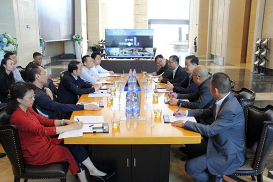 深圳市南山区委书记王强、区长曾湃一行调研永利3044集团官网城