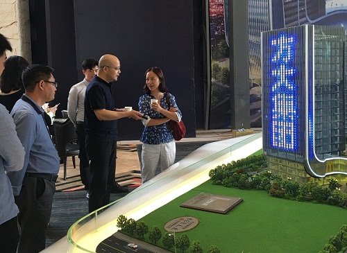 深圳市房地产协会会长吕晋川一行到访永利3044集团官网城