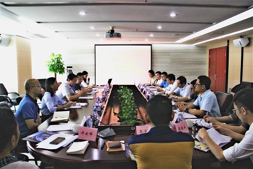 深圳市政协副主席黄中伟一行来永利3044集团官网调研