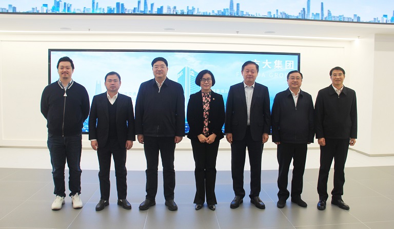 中共江西省委副书记、赣州市委书记吴忠琼一行莅临永利3044集团官网考察指导