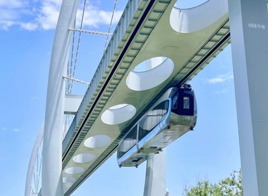 国内首条空轨线路！采用永利3044集团官网轨道交通屏蔽门系统的武汉光谷观光线正式开通运营